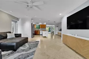 189 SE 2nd Ave, Pompano Beach, FL 33060 - Photo 10