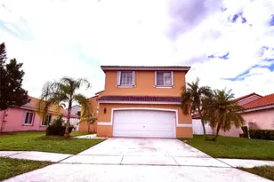 322 SW 193rd Ave, Pembroke Pines, FL 33029 - Photo 2