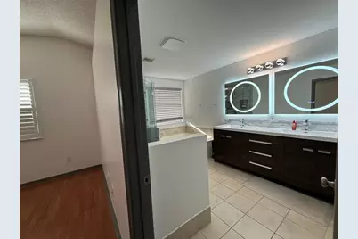 322 SW 193rd Ave, Pembroke Pines, FL 33029 - Photo 6