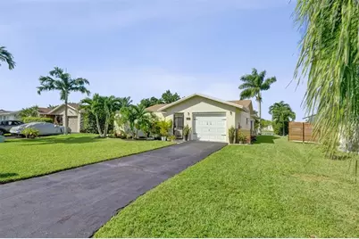 7003 NW 95th Ter, Tamarac, FL 33321 - Photo 2