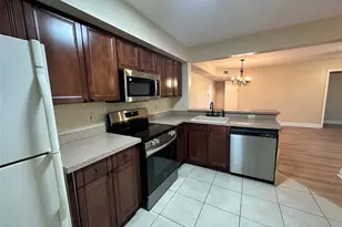 5661 Riverside Dr, Coral Springs, FL 33067 - Photo 10