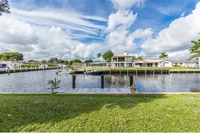 5601  Bayview Dr, Fort Lauderdale, FL 33308 - Photo 16