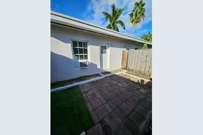 1100 NE 12th Avenue, Unit #3, Fort Lauderdale, FL 33304 - Photo 2