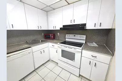 15600 NW 7th Ave, Unit #518, Miami, FL 33169 - Photo 1