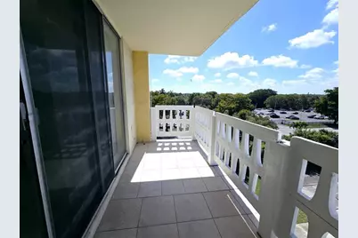 15600 NW 7th Ave, Unit #518, Miami, FL 33169 - Photo 12