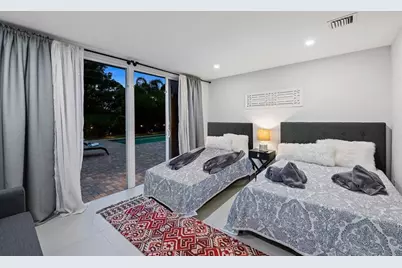 4311 NE 15th Ave, Oakland Park, FL 33334 - Photo 14