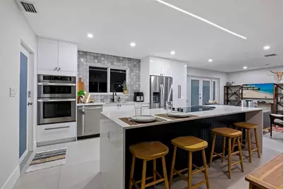 4311 NE 15th Ave, Oakland Park, FL 33334 - Photo 2