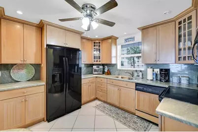 1051  Hillsboro Mile, Unit #206E, Hillsboro Beach, FL 33062 - Photo 8