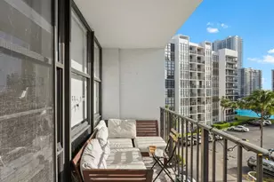 800 Parkview Dr, Hallandale Beach, FL 33009 - Photo 16