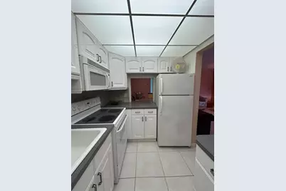 2050 NE 39th St, Unit #207, Lighthouse Point, FL 33064 - Photo 12