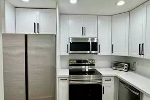 84 Centennial Ct, Deerfield Beach, FL 33442 - Photo 12