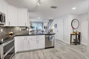 1291 Sorrento Dr, Weston, FL 33326 - Photo 4