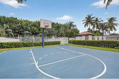 1291  Sorrento Dr, Unit #1291, Weston, FL 33326 - Photo 52