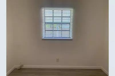 5921 NE 5th Ave, Oakland Park, FL 33334 - Photo 6