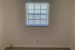 5921 NE 5th Ave, Oakland Park, FL 33334 - Photo 6