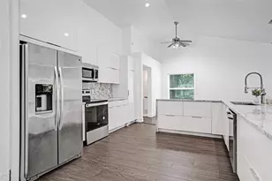 3564 Sanctuary Dr, Coral Springs, FL 33065 - Photo 10