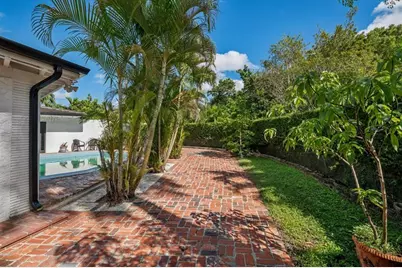 10115  Biscayne Blvd, Miami Shores, FL 33138 - Photo 24