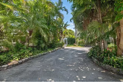 10115  Biscayne Blvd, Miami Shores, FL 33138 - Photo 22