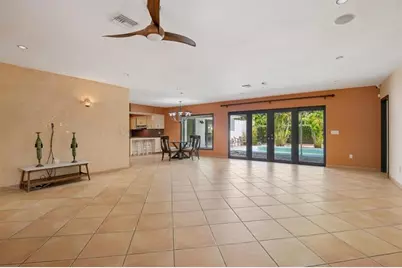 10115  Biscayne Blvd, Miami Shores, FL 33138 - Photo 2