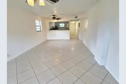 1100 NW 87th Ave, Unit #208, Coral Springs, FL 33071 - Photo 4