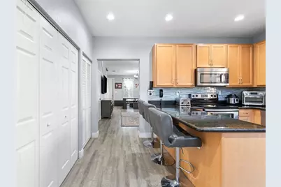 14741 SW 11th St, Pembroke Pines, FL 33027 - Photo 4