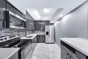 1100 St Charles Pl, Pembroke Pines, FL 33026 - Photo 4