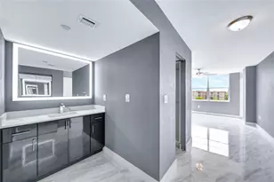 1100 St Charles Pl, Pembroke Pines, FL 33026 - Photo 20