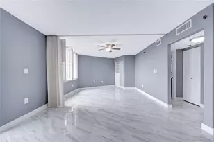 1100 St Charles Pl, Pembroke Pines, FL 33026 - Photo 24