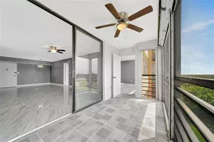 1100 St Charles Pl, Pembroke Pines, FL 33026 - Photo 34