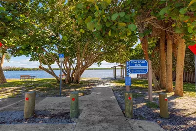 6197 SE Riverboat Dr, Stuart, FL 34997 - Photo 28