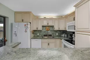 6197 SE Riverboat Dr, Stuart, FL 34997 - Photo 10