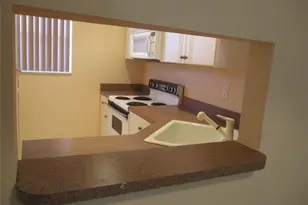 8390 Lagos De Campo Blvd, Tamarac, FL 33321 - Photo 6