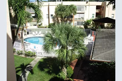 8390  Lagos De Campo Blvd, Unit #304, Tamarac, FL 33321 - Photo 24
