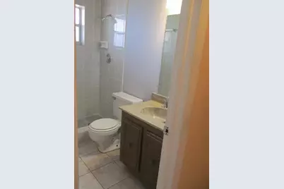 8390  Lagos De Campo Blvd, Unit #304, Tamarac, FL 33321 - Photo 12