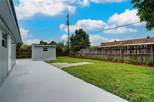 6711 NW 8th St, Margate, FL 33063 - Photo 22