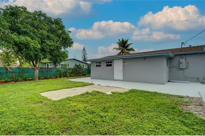 6711 NW 8th St, Margate, FL 33063 - Photo 24