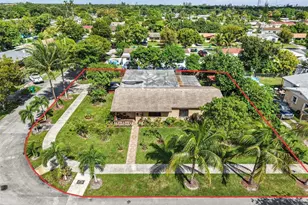 45 NE 212th St, Miami, FL 33179 - Photo 32