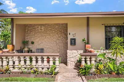 45 NE 212th St, Miami, FL 33179 - Photo 4