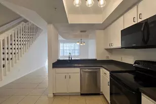 735 SW 148th Ave, Davie, FL 33325 - Photo 8