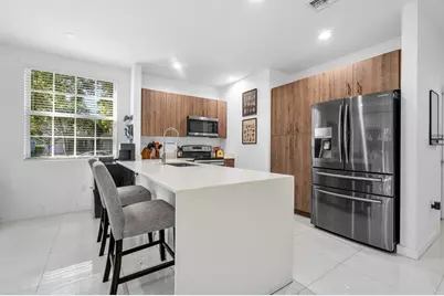 1030  Crystal Way, Unit #104, Delray Beach, FL 33444 - Photo 6