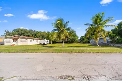 23 NE 116th St, Miami, FL 33161 - Photo 24