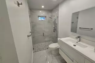 1303 Seagrape Cir, Weston, FL 33326 - Photo 36