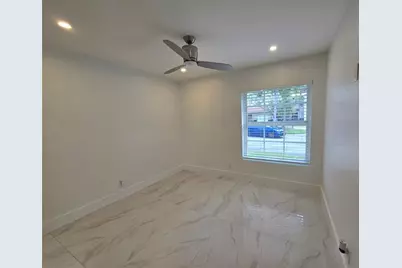 1303  Seagrape Cir, Weston, FL 33326 - Photo 14