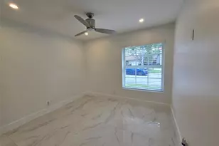 1303 Seagrape Cir, Weston, FL 33326 - Photo 14