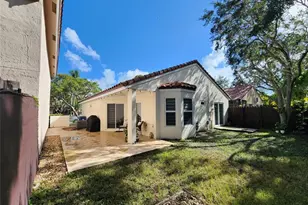 1303 Seagrape Cir, Weston, FL 33326 - Photo 38