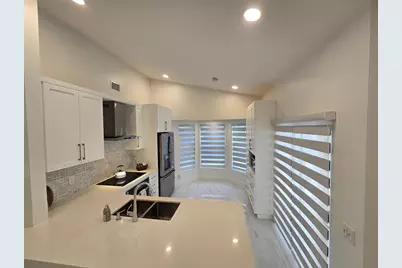 1303  Seagrape Cir, Weston, FL 33326 - Photo 20