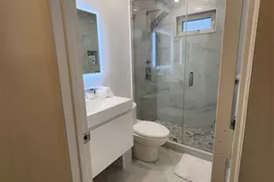 1303 Seagrape Cir, Weston, FL 33326 - Photo 8