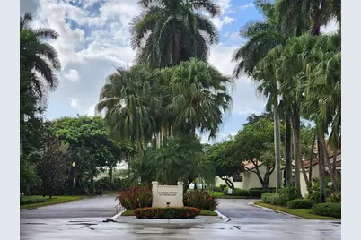 1303  Seagrape Cir, Weston, FL 33326 - Photo 2