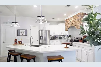 140 N Utopia St, Clewiston, FL 33440 - Photo 12