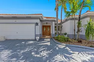 16757 NW 91st Ct, Miami Lakes, FL 33018 - Photo 2